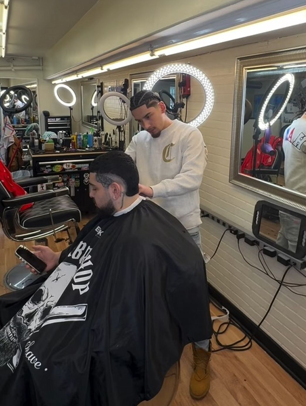 barber cutting hair
